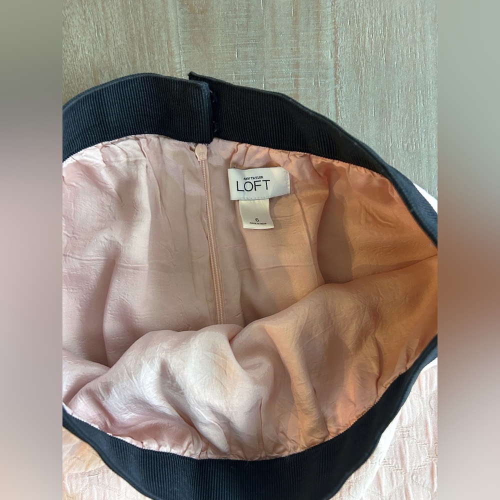Loft skirts - Picture 3 of 13